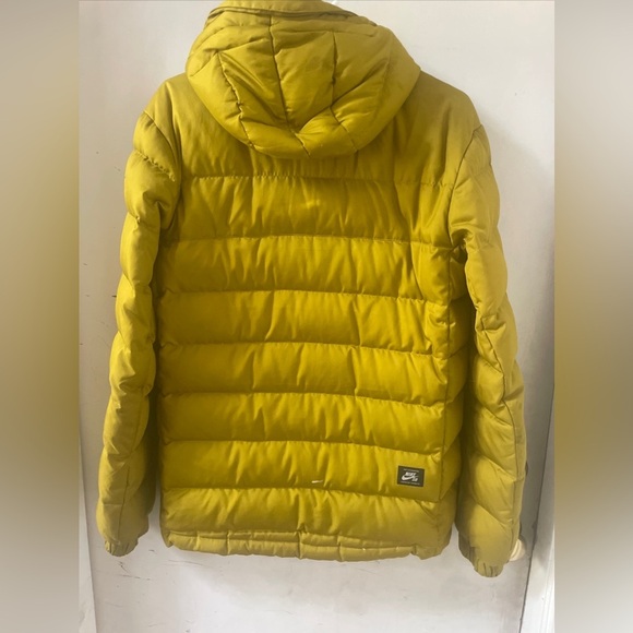 Nike SB Duck Down Puffer Jacket Yellow Green Hooded Winter Puffy Size M - Picture 8 of 16